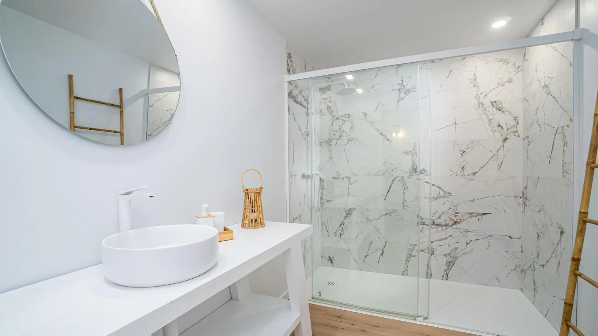 Moderno Apartamento Frente Al Canal Con Terrazas Apartment Empuriabrava 0*,  Spain