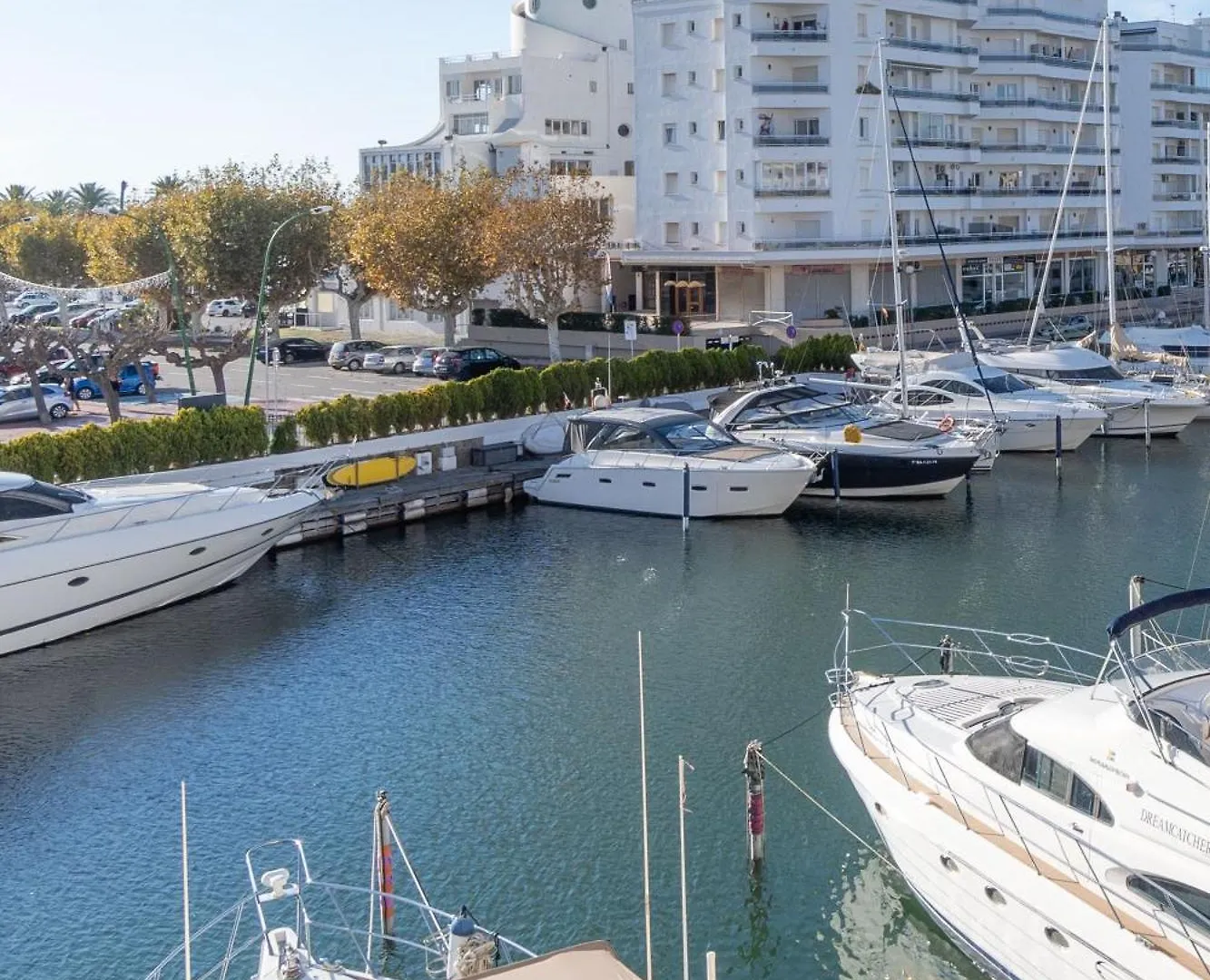 Moderno Apartamento Frente Al Canal Con Terrazas Apartment Empuriabrava 0*,  Spain